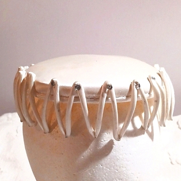 Gorgeous ⚜️Unique  Vintage 1960s Satin Hat ? Statement! ⚜️Special!